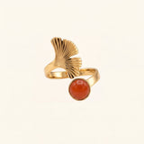 Bague Ginko réglable feuille de ginkgo, pierre naturelle et acier inoxydable doré - Verika Bijoux